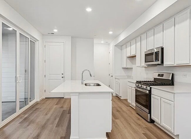 Foto del edificio - 1334 Penner Dr