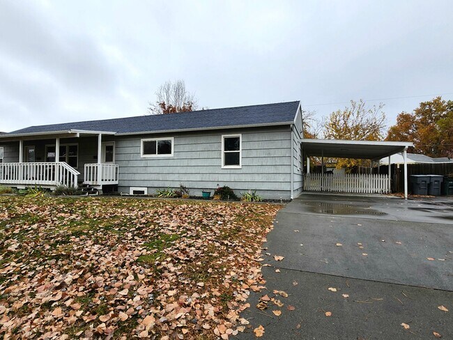 Building Photo - 224go