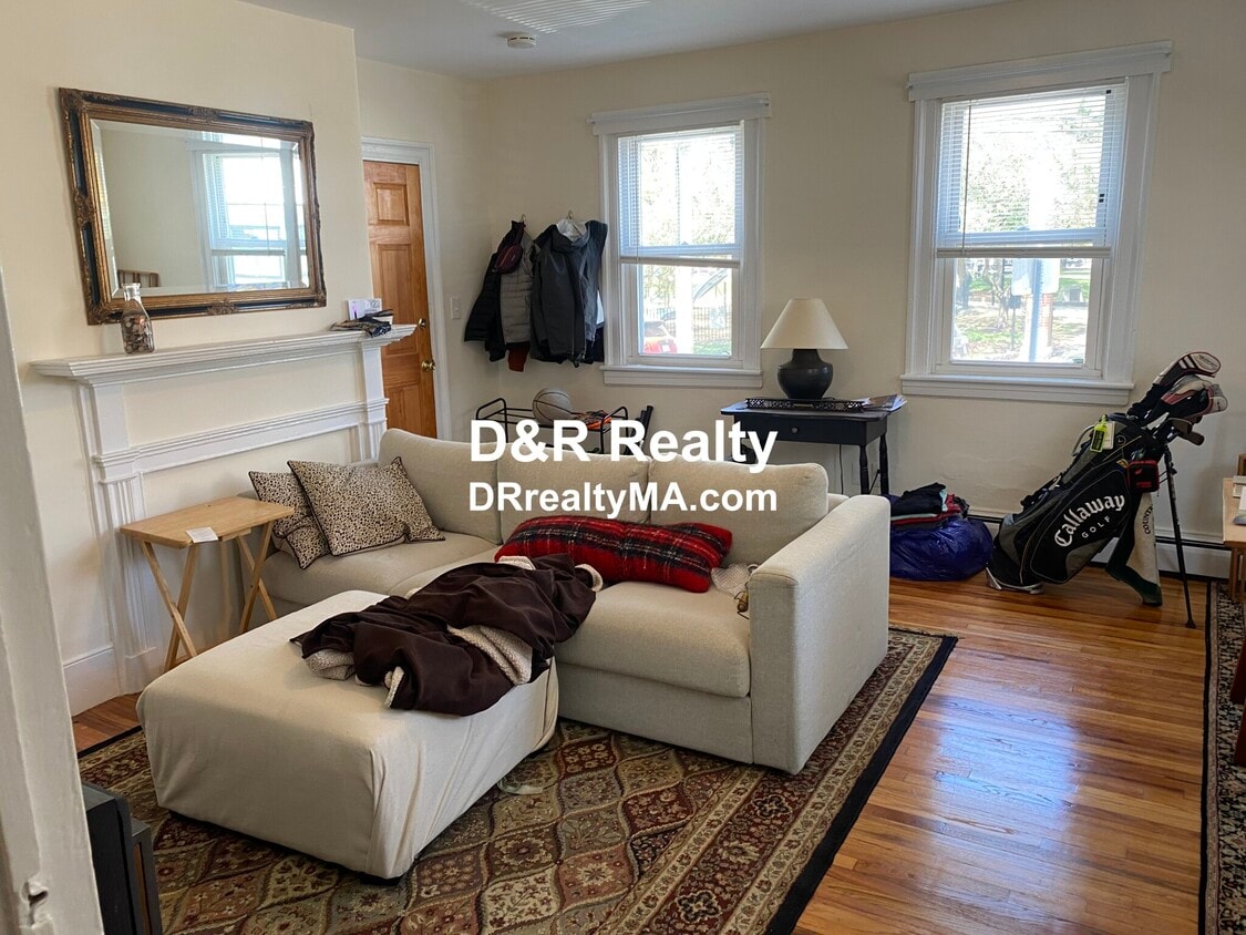 Primary Photo - 120 Gore St