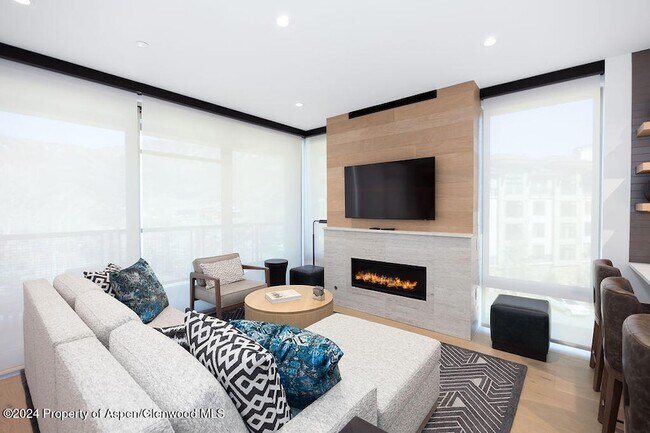 Foto del edificio - 130 Wood Rd