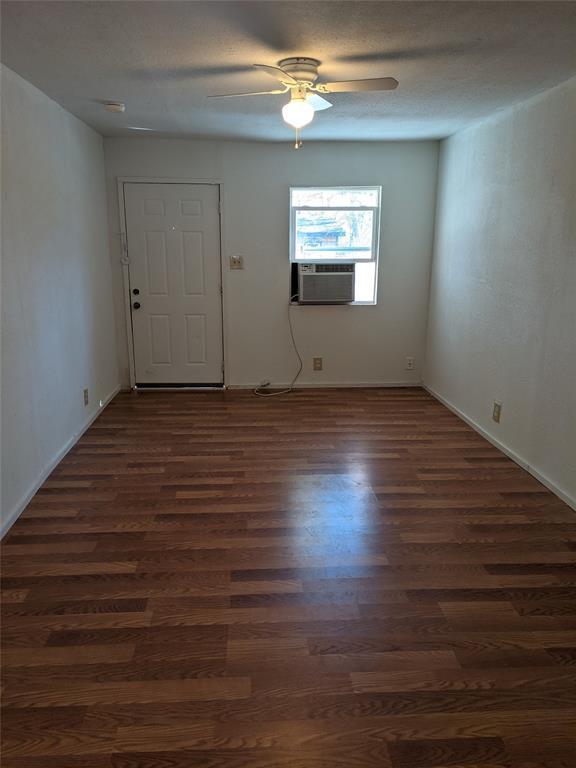 Foto del edificio - 4311 Copeland St