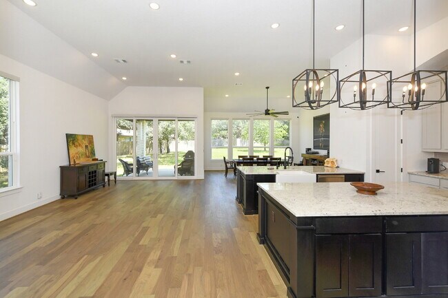 Foto del edificio - 26643 White Eagle Dr