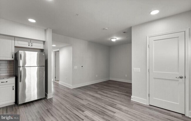 Foto del edificio - 19520 Village Walk Dr