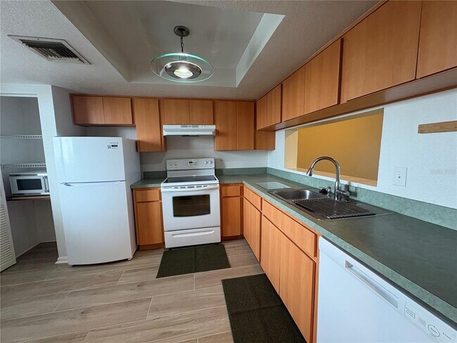 Foto del edificio - 201 W Laurel St