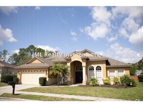 Building Photo - 664 Field Club Cir