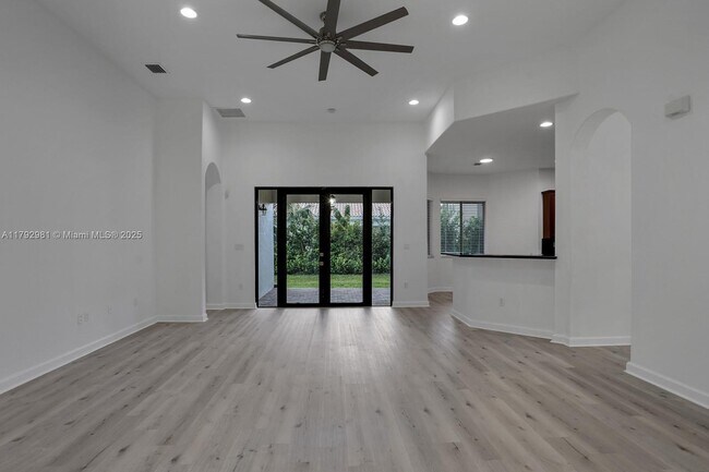 Foto del edificio - 7871 SW 195th Ter