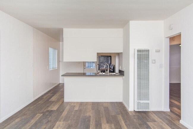 Foto del edificio - Refreshed 2 Bed/1 Bath Single Family Home ...