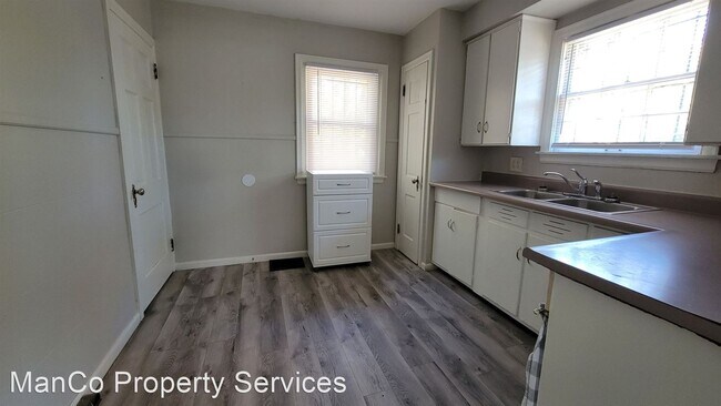 Foto del edificio - 2 br, 1 bath House - 1005 Wheatley Avenue