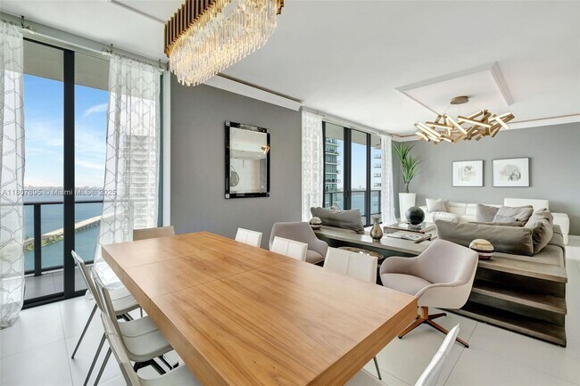 Foto del edificio - 501 NE 31st St
