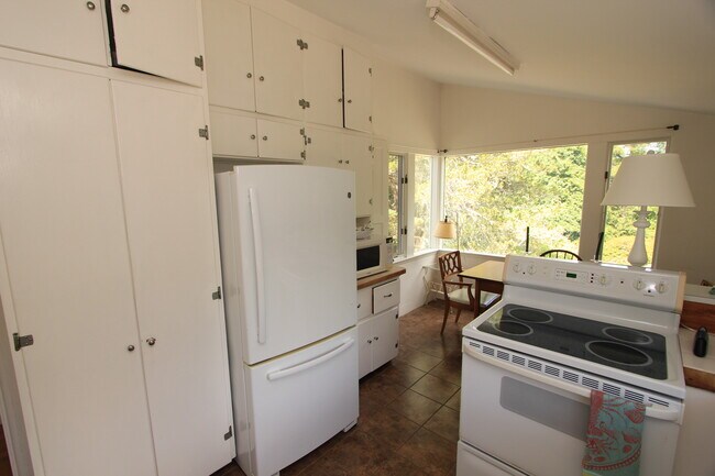 Foto del edificio - 86 Spring Hill Rd