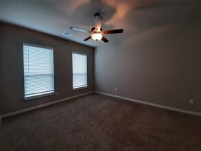 Building Photo - 25148 Pacific Wren Dr