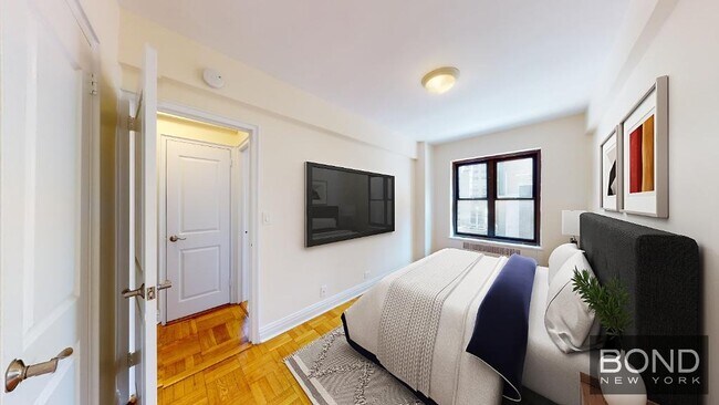 Building Photo - 141 E 56th St
