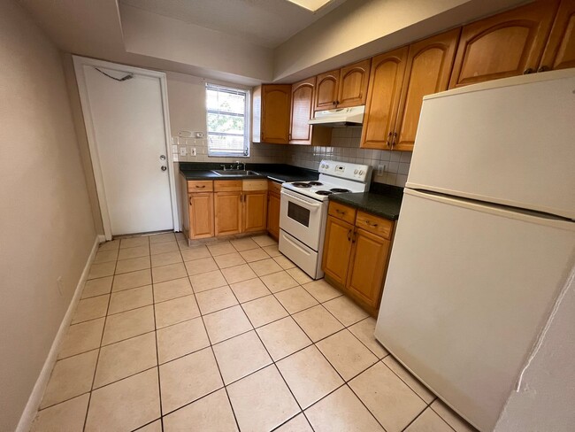 Photo - 716 SW 7th St Apartment