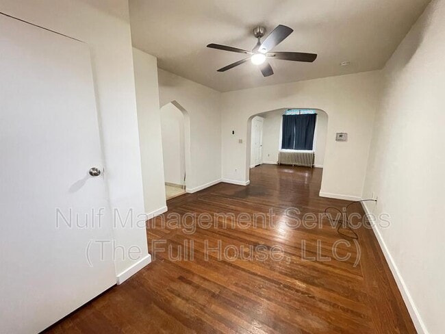 Building Photo - 132 Parkfield St