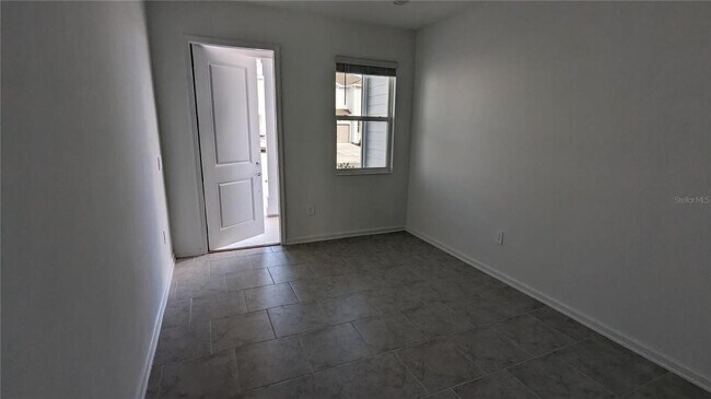 Foto del edificio - 7612 Danube Rd