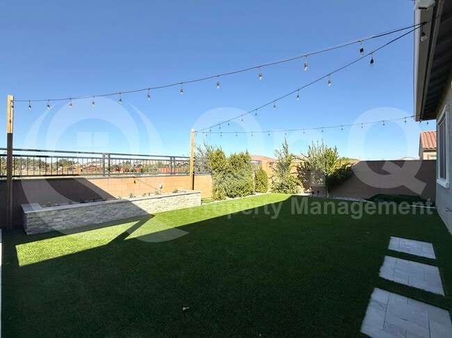 Building Photo - 5840 S Delaware St