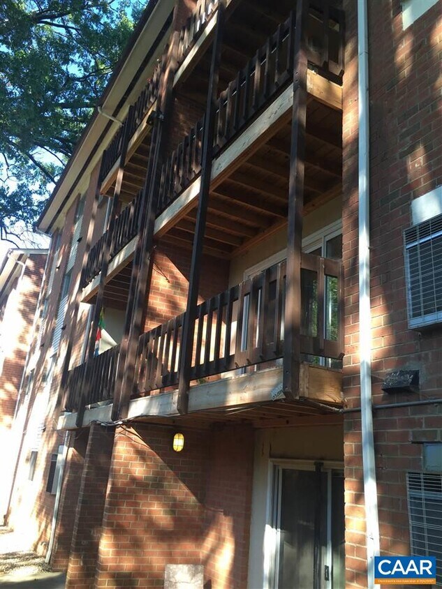 Foto del edificio - 1215 Wertland St