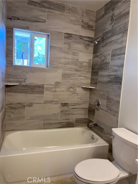 Foto del edificio - 2853 E 6th St