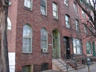 Building Photo - 336 N 5th St