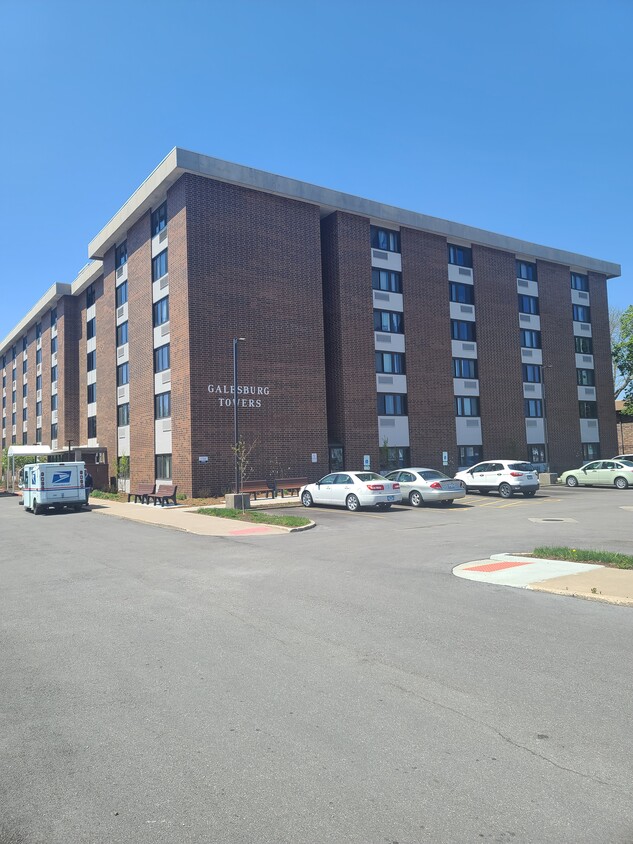 Primary Photo - Galesburg Towers