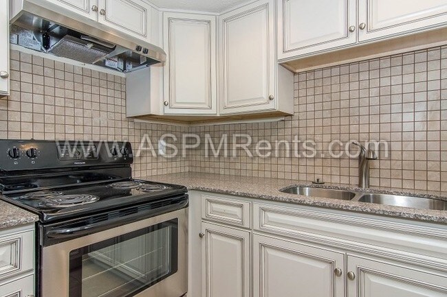 Building Photo - MILLCREEK AFFORDABLE 3 BED 2 BATH APT
