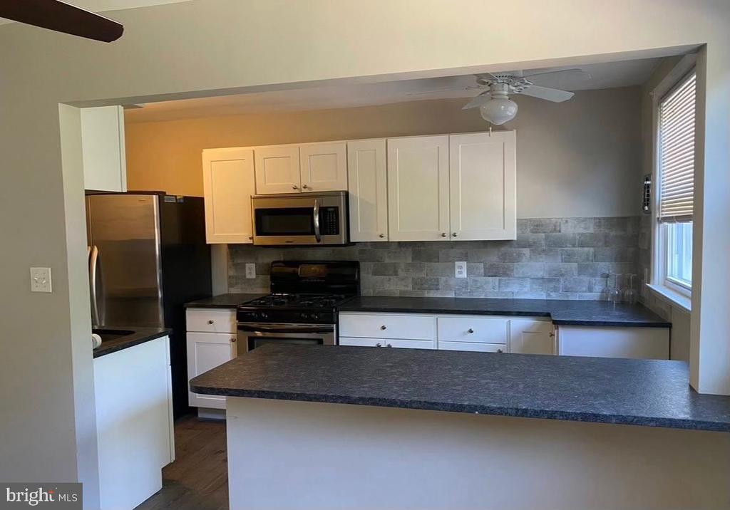 Foto principal - 825 E 16th St
