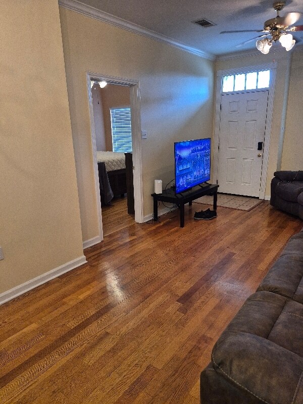 Foto del edificio - 152 S Foster Dr