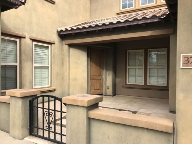 Building Photo - 3758 E Ember Glow Wy