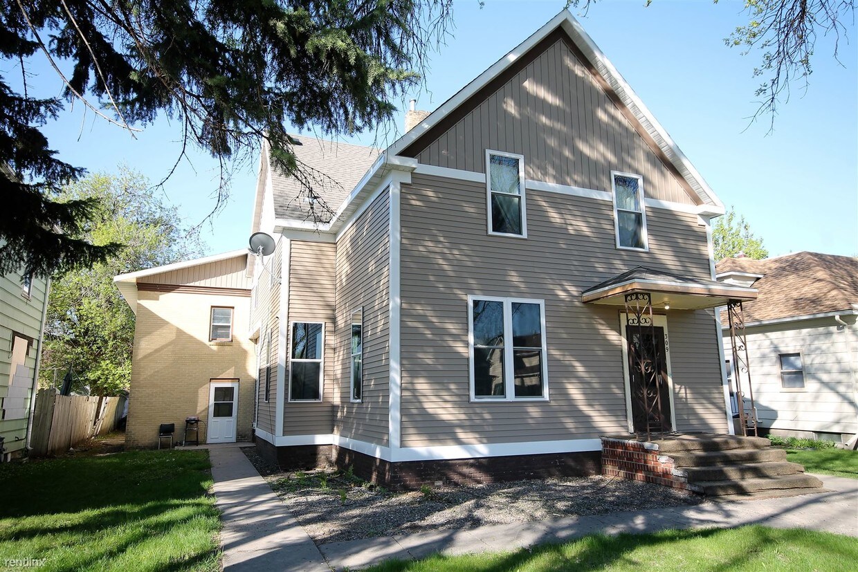 Primary Photo - Studio, 1 bath Apartment - 309 N 5th St #6