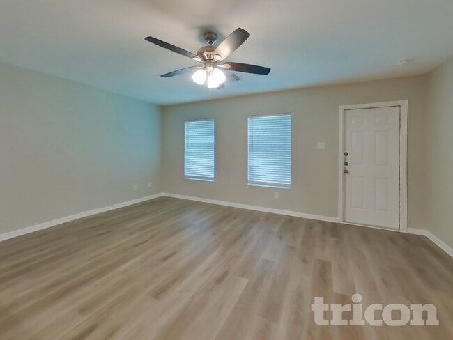 Building Photo - 10050 Cerritos dr