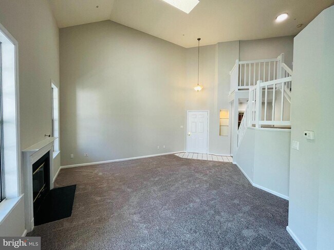 Foto del edificio - 7014 Ellingham Cir