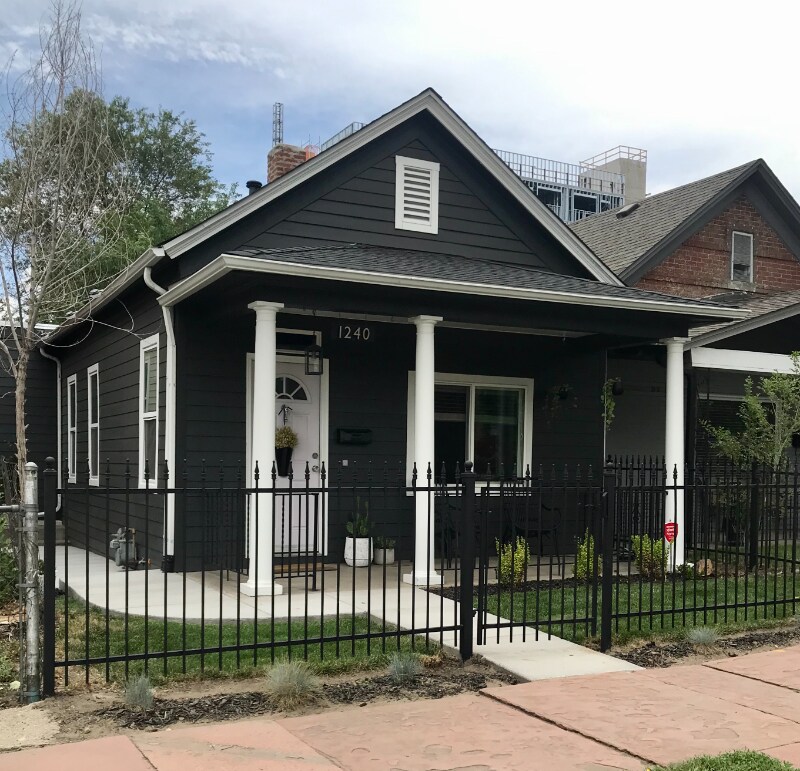 Primary Photo - 1240 Kalamath St