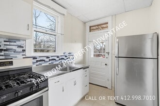 Building Photo - 412 Edgemont St