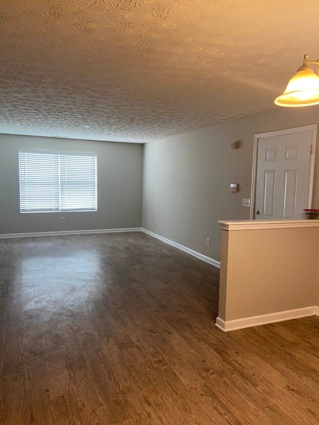 Foto del edificio - 14303 Waldrop Cove