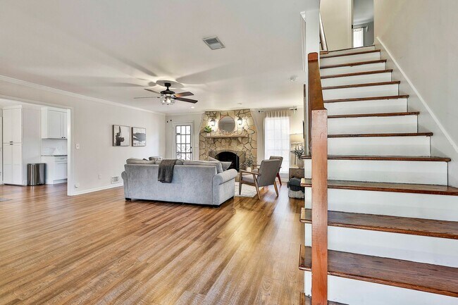 Foto del edificio - Fully Furnished 3BR Home in Fayetteville. Flexible Lease Options!