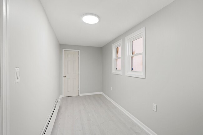 Foto del edificio - 173-175-175 Lembeck Ave