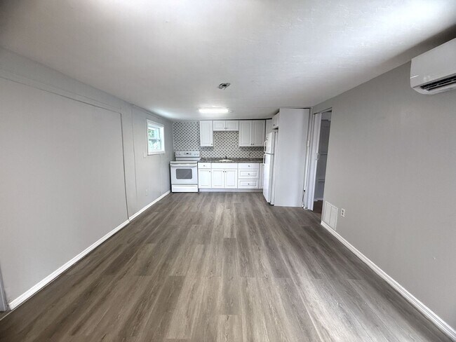 Foto del edificio - 8239 Suncoast Dr
