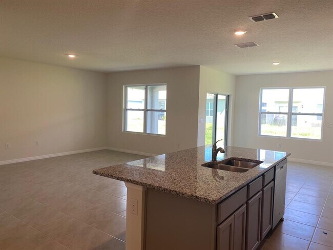 Foto del edificio - 5377 Hickory Downs Wy