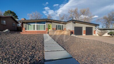 Building Photo - 526 W Ramona Ave