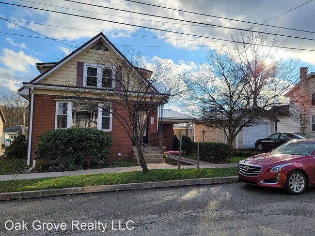 Building Photo - 2 br, 1 bath House - 548 Locust St