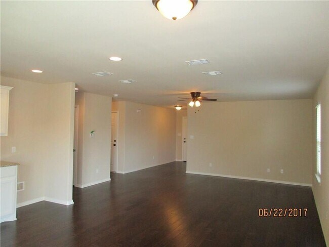 Building Photo - Gorgeous House for rent in Sherman!