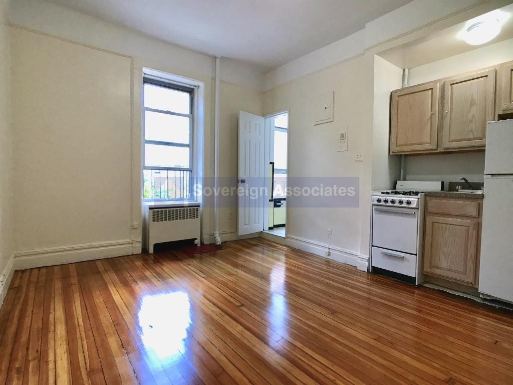 Primary Photo - 936 West End Ave
