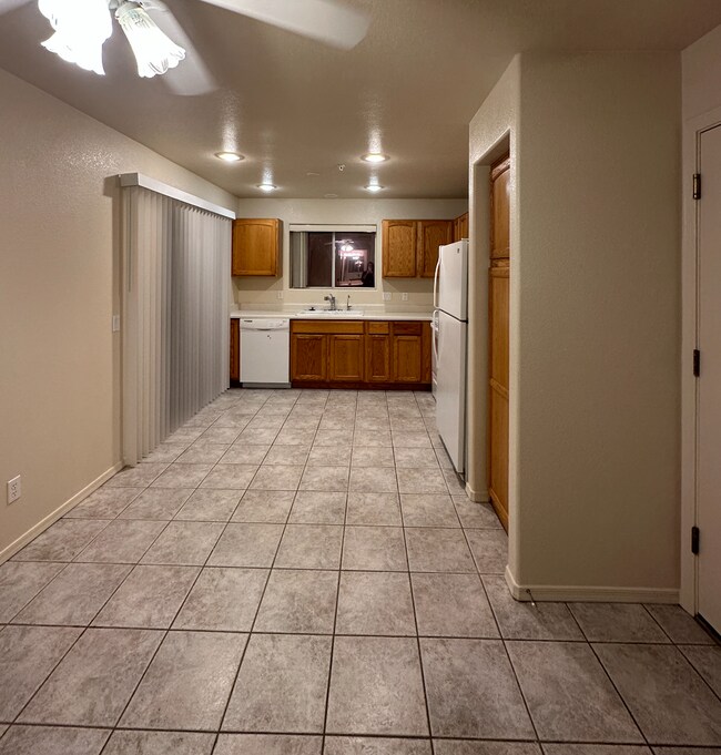 Building Photo - 2970 Cork Ln