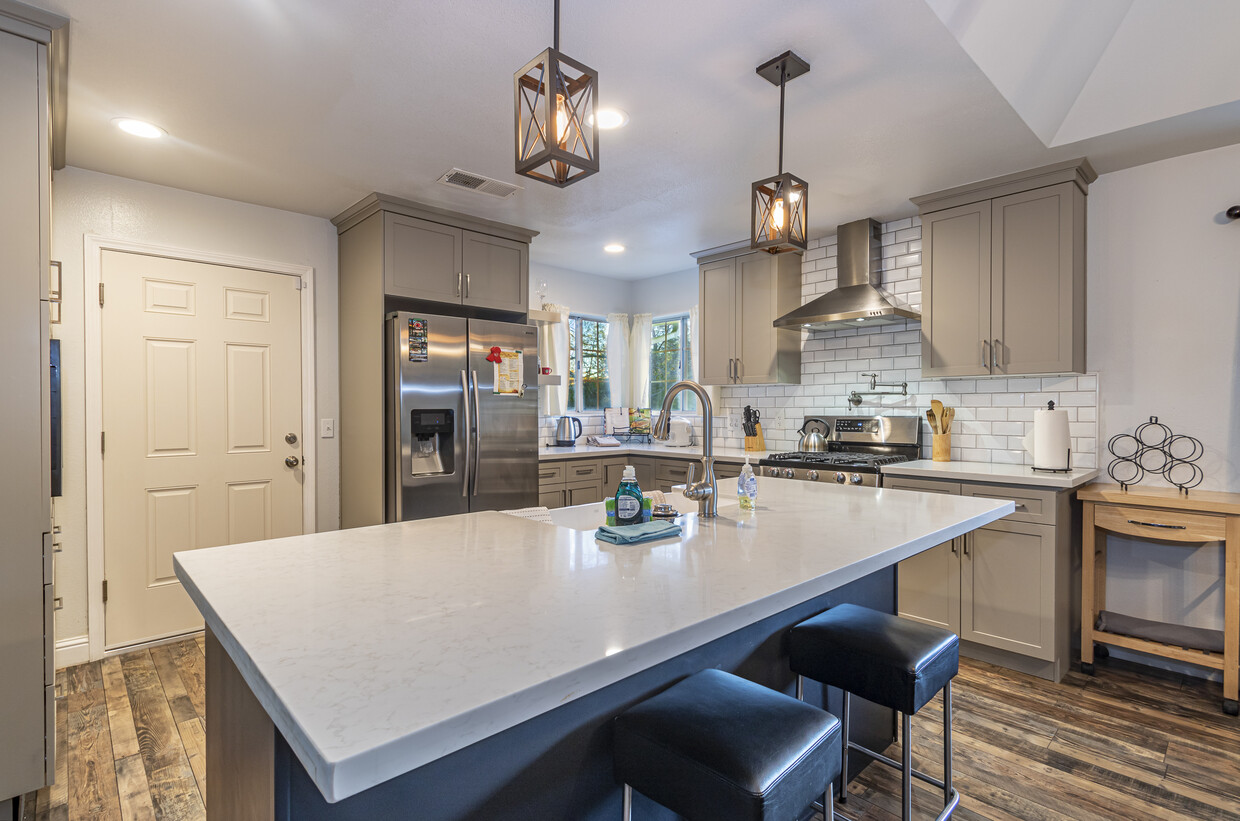 Foto principal - 28791 Yosemite Springs Pkwy