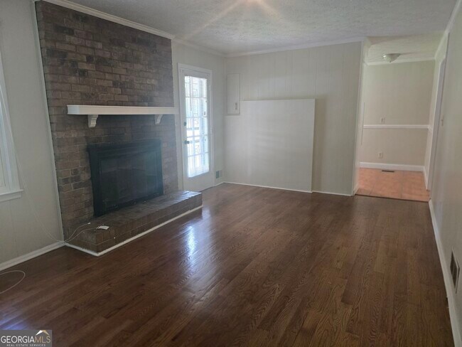 Foto del edificio - 5734 Lanny Ln