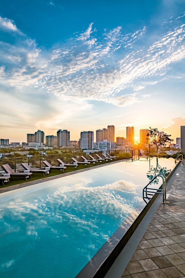 Building Photo - Wynwood 25