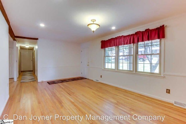 Foto del edificio - 203 Wakewood Way