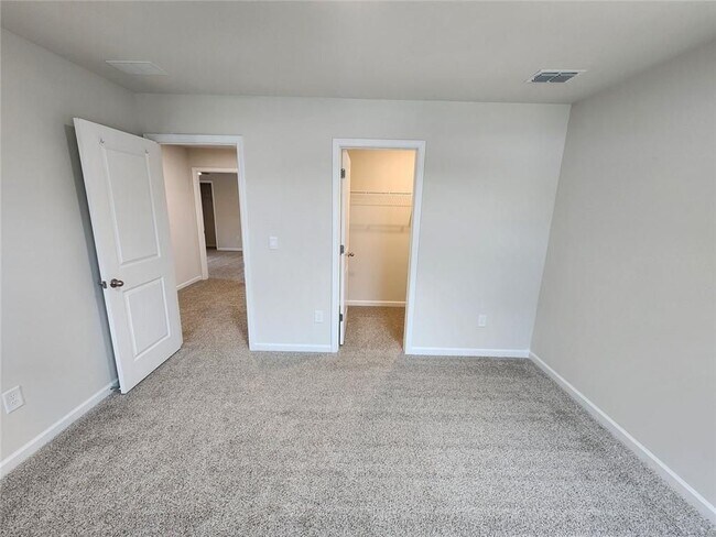 Foto del edificio - 235 Vly Oak Dr