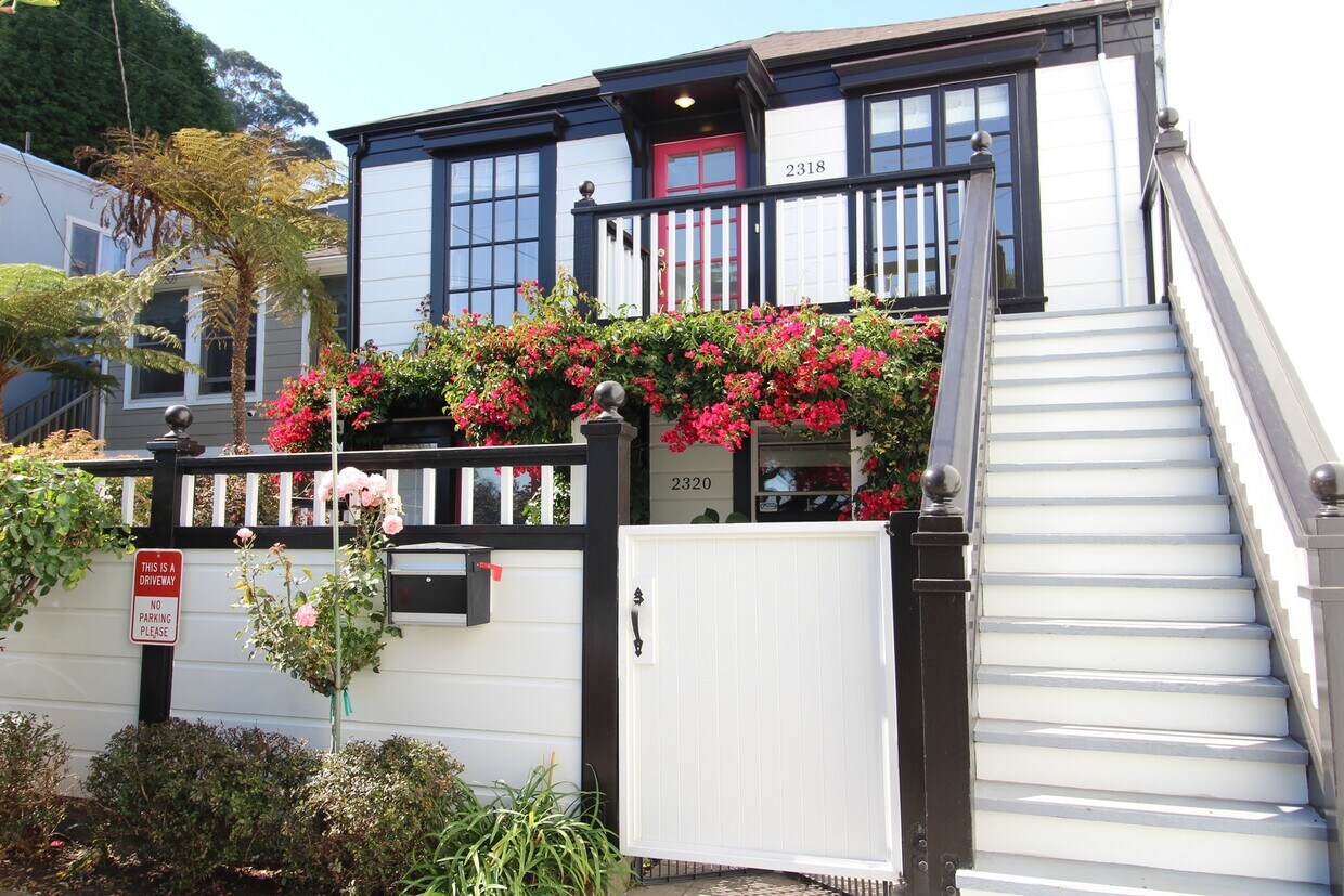 Primary Photo - Noe Valley: Fully Renovated Cottage Apartm...