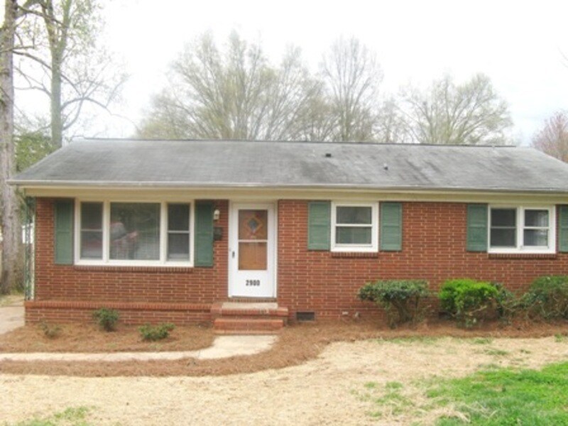 Foto principal - 2900 Hilliard Dr
